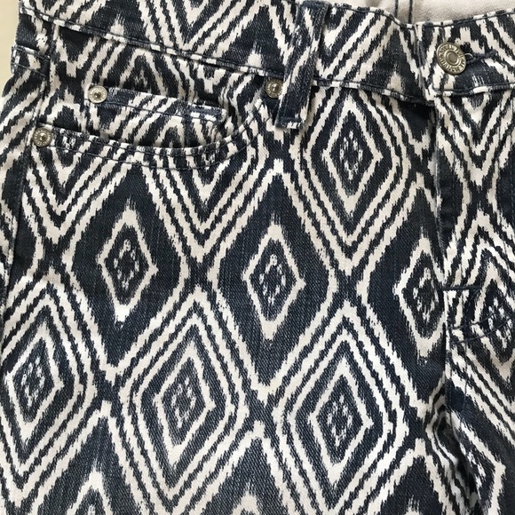 7 For All Mankind Blue White Print Cropped Skinny - Picture 4 of 8